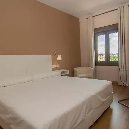 ロス シガラレス 2* トレド