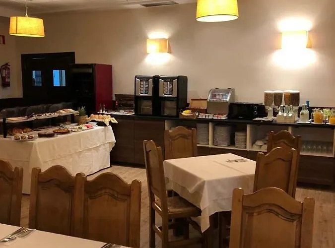 ロス シガラレス ホテル トレド